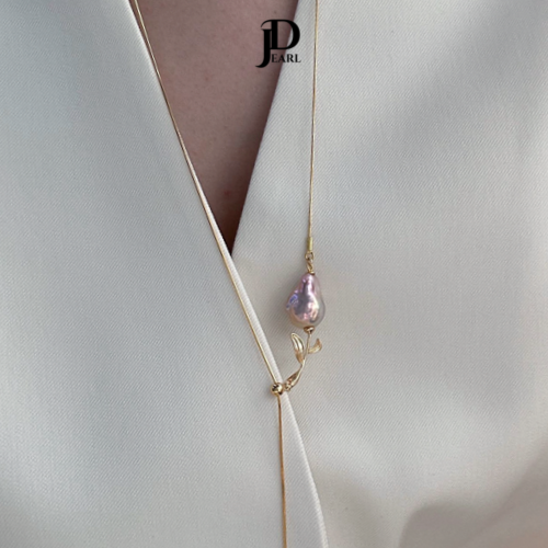 Re-Oeder | iridescent rose baroque pearl necklace