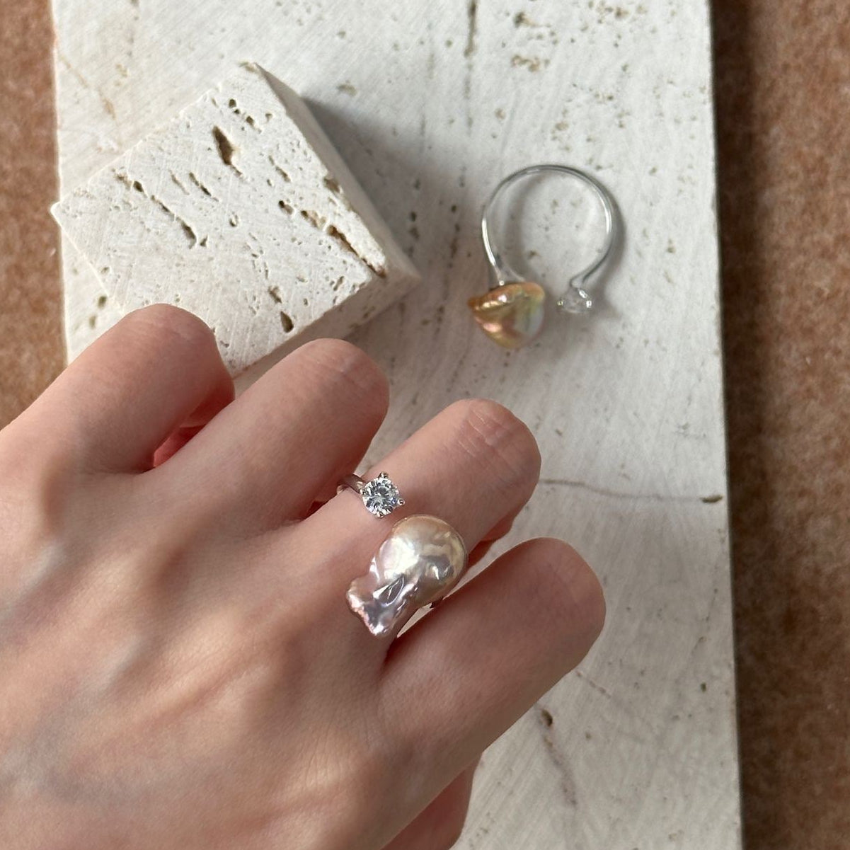 Stardust Tiptoe – Mini Baroque Pearl Ring