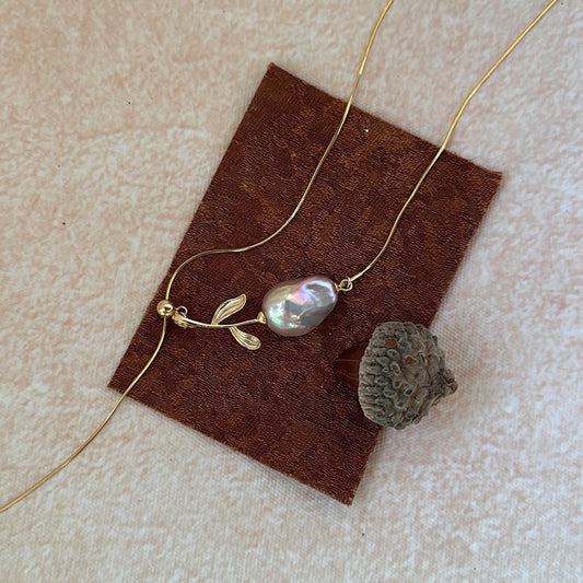 Golden Rose Pearl Necklace