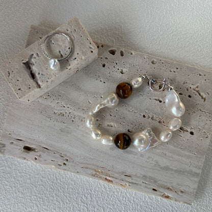 Amber Breath|Whispers of Earth and Sea