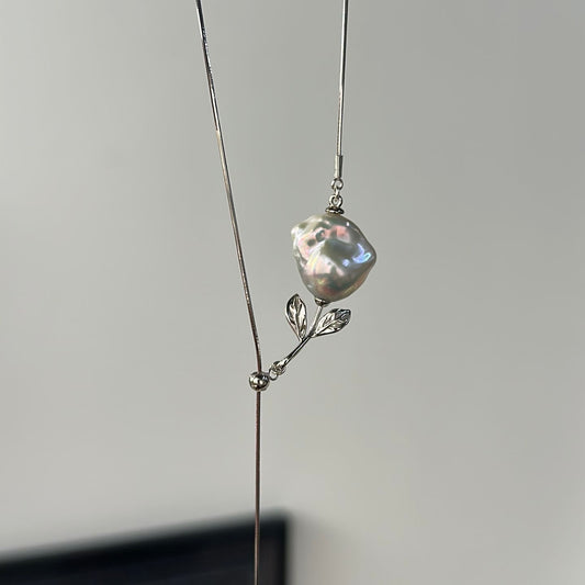 Golden Rose Pearl Necklace