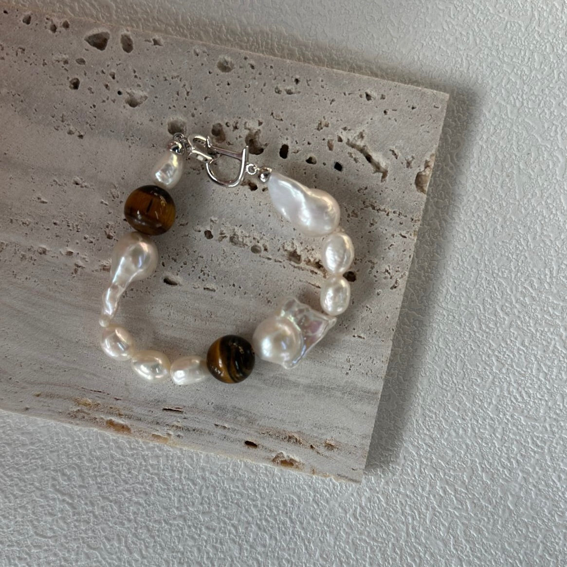 Amber Breath|Whispers of Earth and Sea